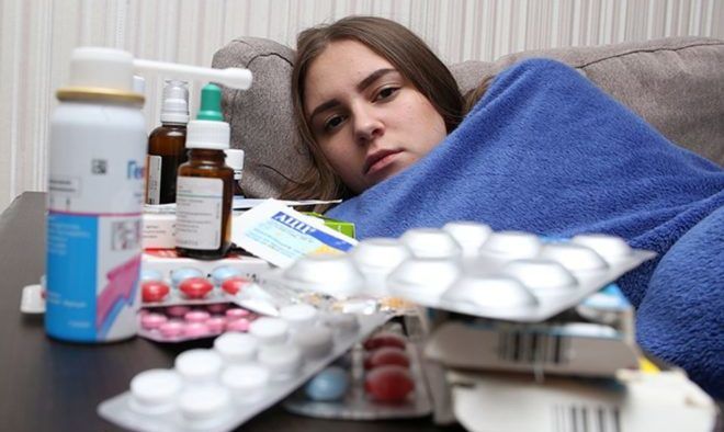 Кашель при пневмонії у дорослих і дітей: симптоми запалення легенів, як полегшити сухий кашель