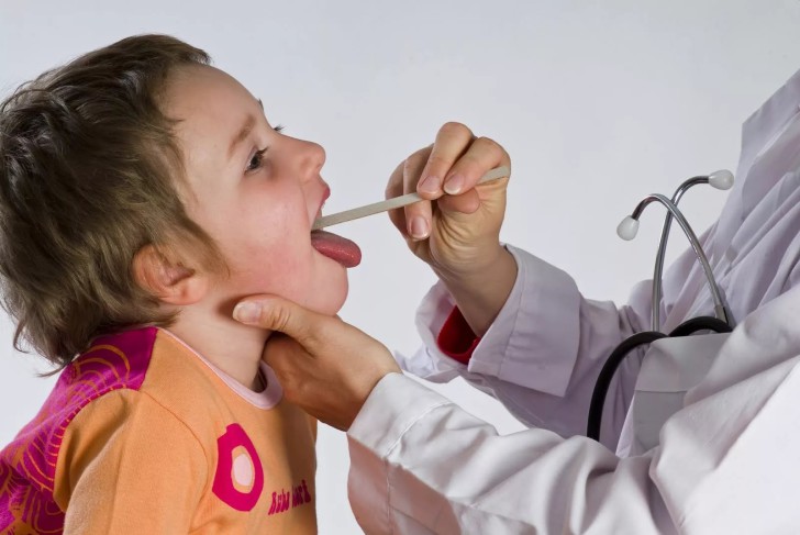 Як лікується гостра форма тонзиліту у дитини