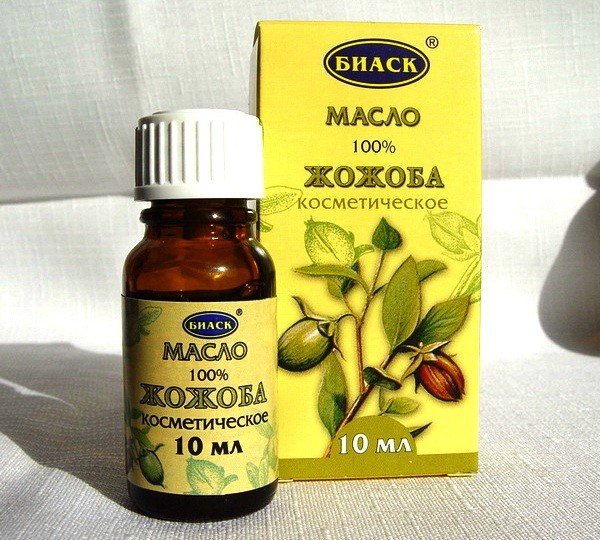 Догляд за будь-яким типом шкіри обличчя ефірними маслами