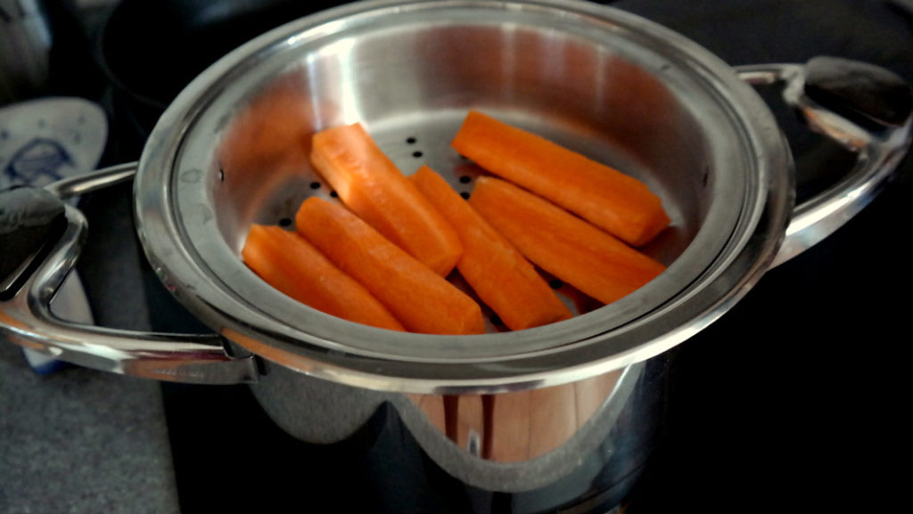 Продукти харчування, які приберуть тьмяність і сухість шкіри
