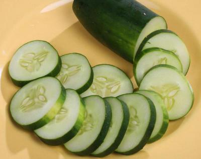 Продукти харчування, які приберуть тьмяність і сухість шкіри